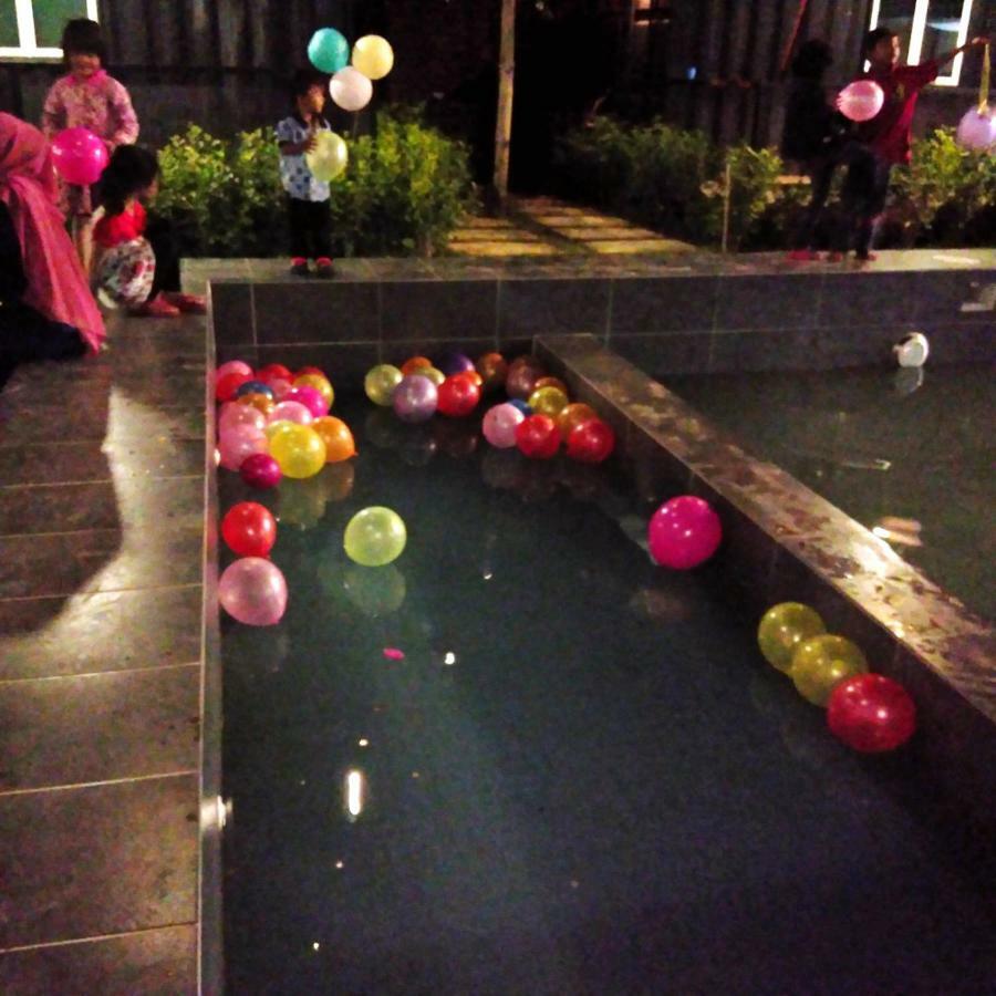 Petak Padin Cottage By The Pool, Kepala Batas  Dış mekan fotoğraf